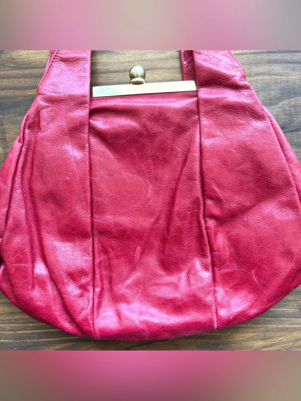 Hobo International Purse Red Leather Bag Gold Clasp Pockets Retro‎ Look Medium
